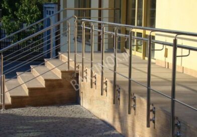 Poręcze ścienne i balustrady dla osób niepełnosprawnych